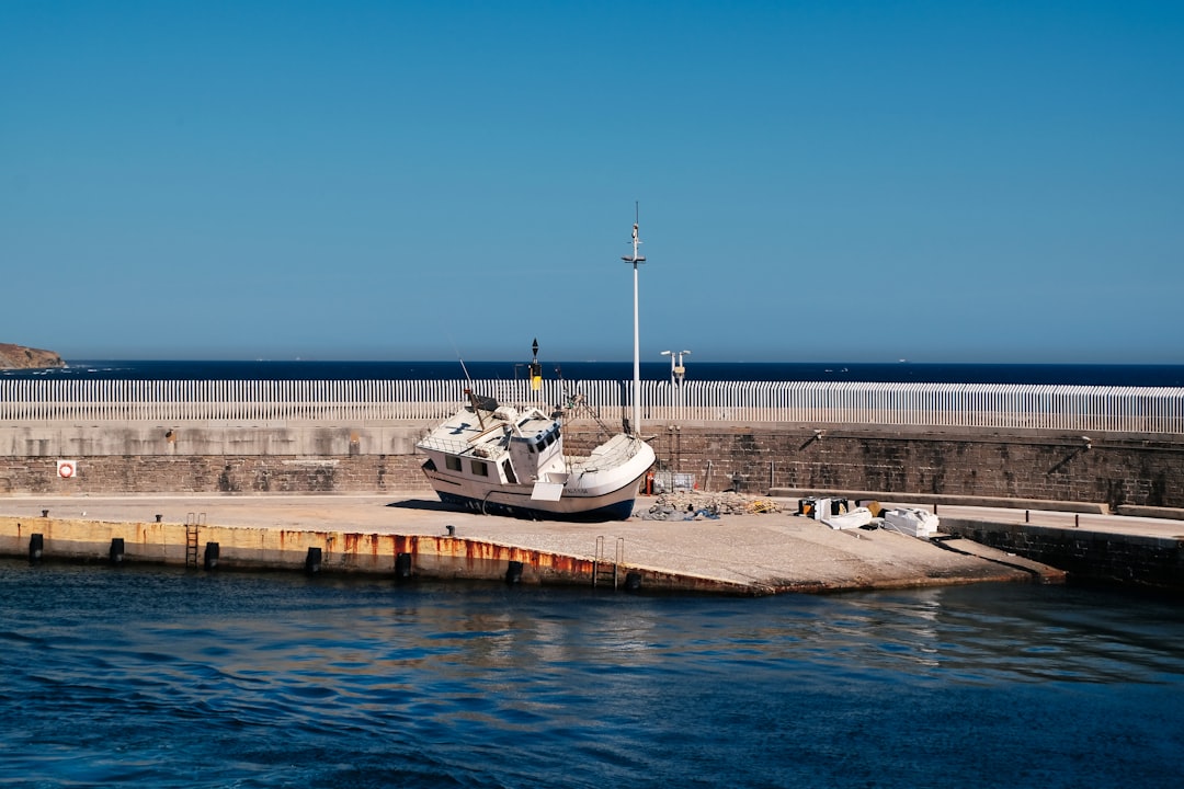 Photo marine sports maintenance